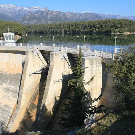 Hotel Ciudad Pozo Alcon 2* Посо-Алькон